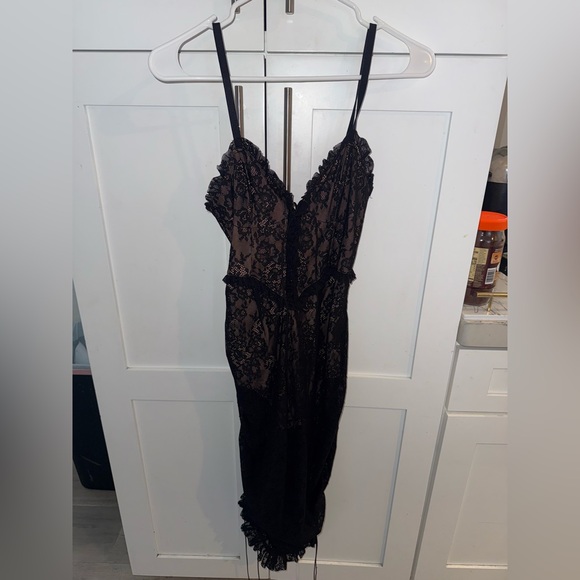FOR LOVE & LEMONS X VICTORIAS SECRET LACE DRESS - Picture 5 of 5